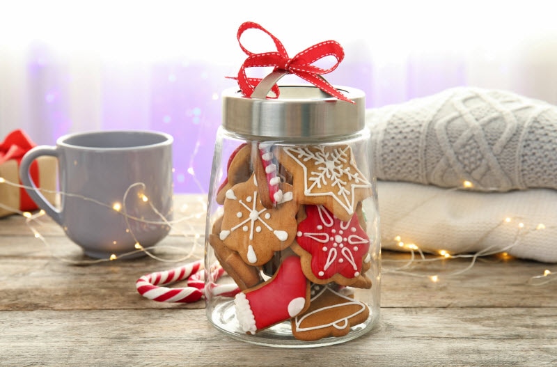 Parchment Paper Cookie Bundles, a Sweet Cookie Gift Idea