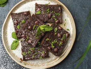 Smoked Black Bean & Mint Brownies | Vitacost.com/Blog