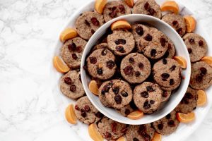Orange-Cranberry Shortbread Cookies in Bowl with Orange Segments | Vitacost.com/blog