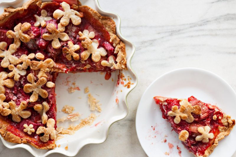 Top View Strawberry-Rhubarb Pie With Flower Crust Garnish | Vitacost Blog