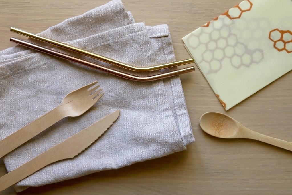 DIY Reusable Beeswax Food Wraps | VItacost.com/Blog