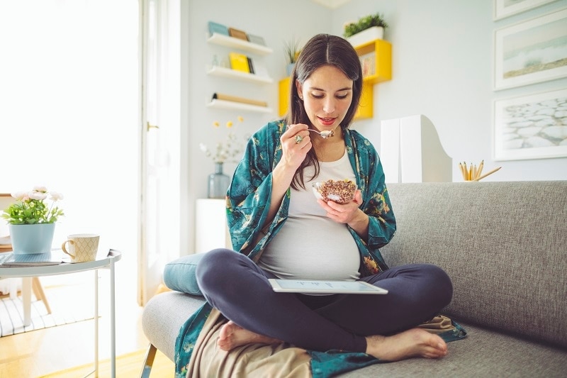 Pregnant Woman Eating Healthy Meal | Vitacost.com/Blog
