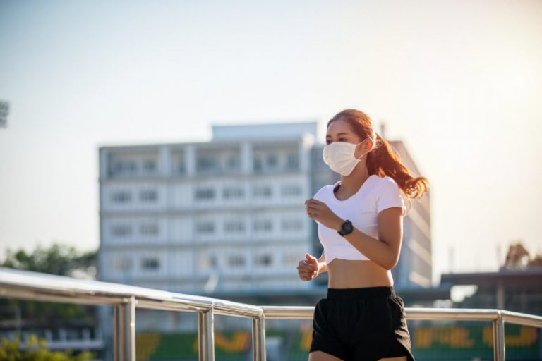 How to Properly Wear a Face Mask During Exercise Vitacost Blog