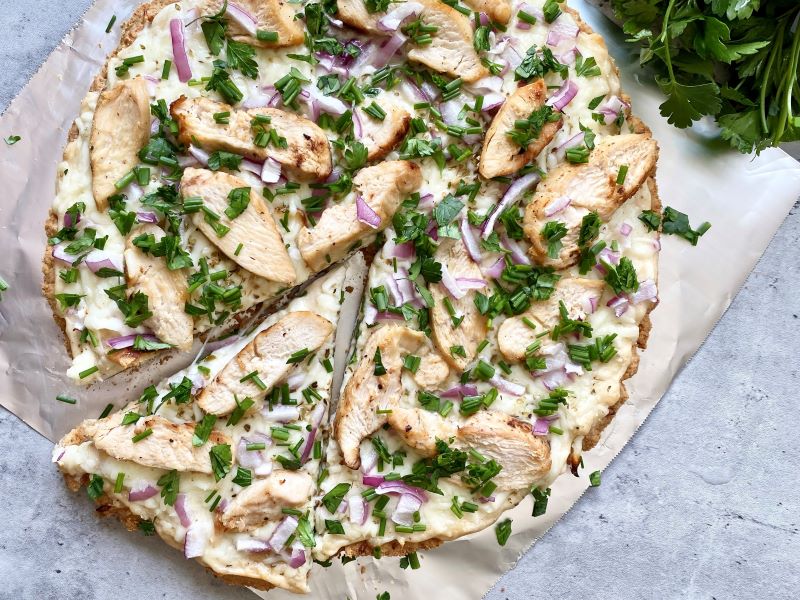 Chicken & Herbs White Pizza Recipe | Vitacost.com/blog
