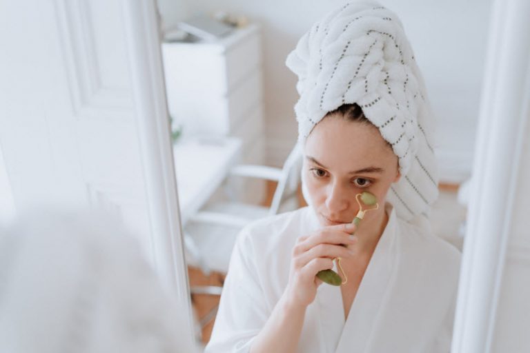 Under Eye Puffiness 6 AtHome Remedies Vitacost Blog