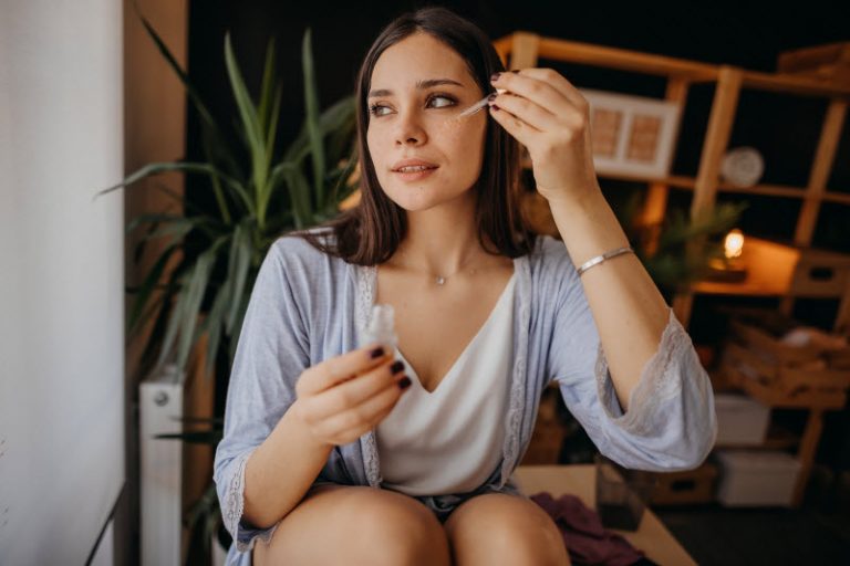 How to Use Face Serum A Guide for Beginners Vitacost Blog