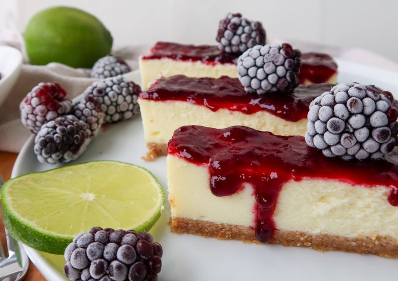 Blackberry No Bake Cheesecake Bars