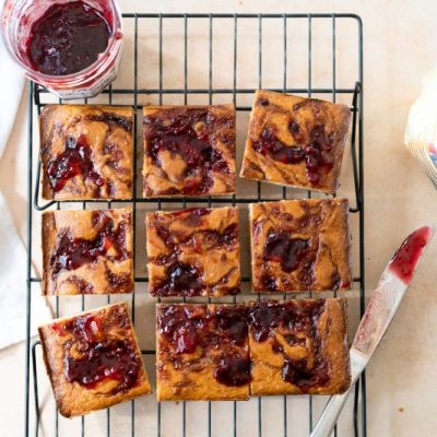 Easy Raspberry Swirl Cake