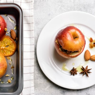 Baked Apples With Honey and Granola