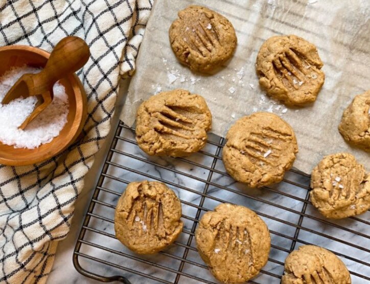 Almond Flour Peanut Butter Cookies