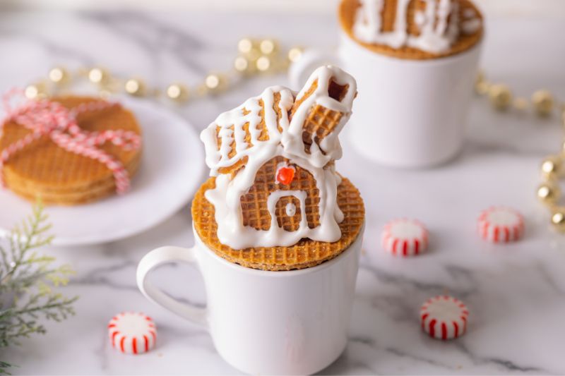 https://www.vitacost.com/blog/wp-content/uploads/2023/12/Stroopwafel-House-Mug-Topper.jpg