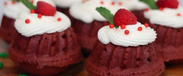 Mini Red Velvet Bundt Cakes