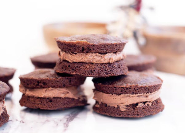 Chocolate-Peppermint Whoopie Pies
