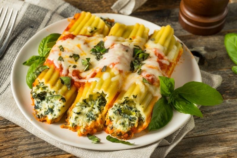 Manicotti With Ricotta and Spinach