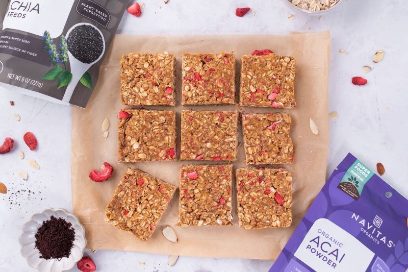 Strawberry Superfood Granola Bars
