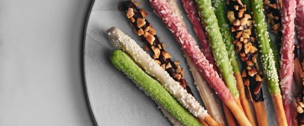 DIY Pocky Sticks (6 Ways!)