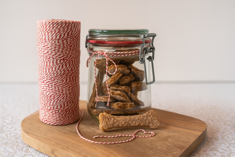 DIY Peanut Butter Dog Treats Mix