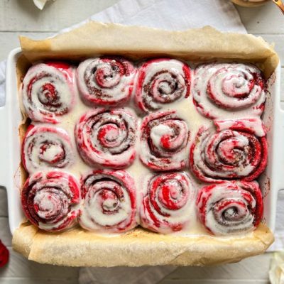 Vegan Cinnamon Rolls: Red Velvet