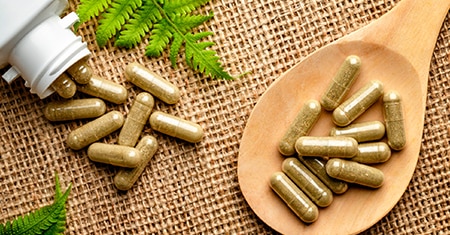 6 of the Best Herbs for Perimenopause